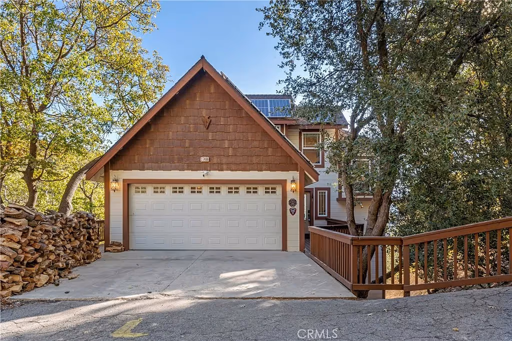 27496 Alpen Dr, Lake Arrowhead, CA 92352