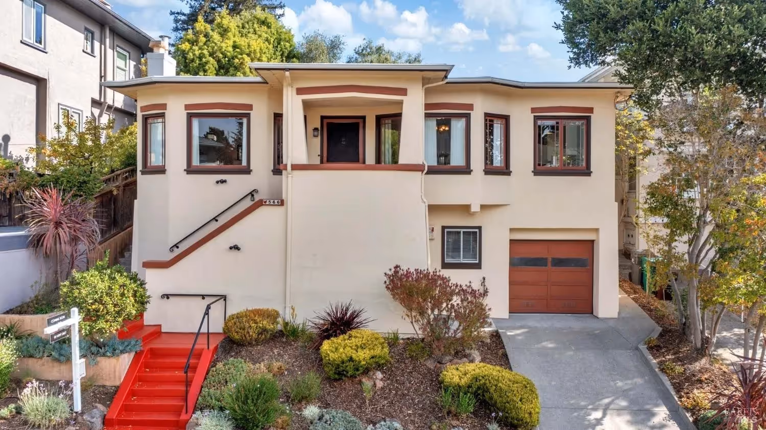 566 Walavista Ave, Oakland, CA 94610